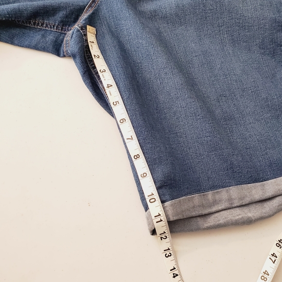 Avenue Denim Cuffed Jean Shorts size 26 - Picture 6 of 8